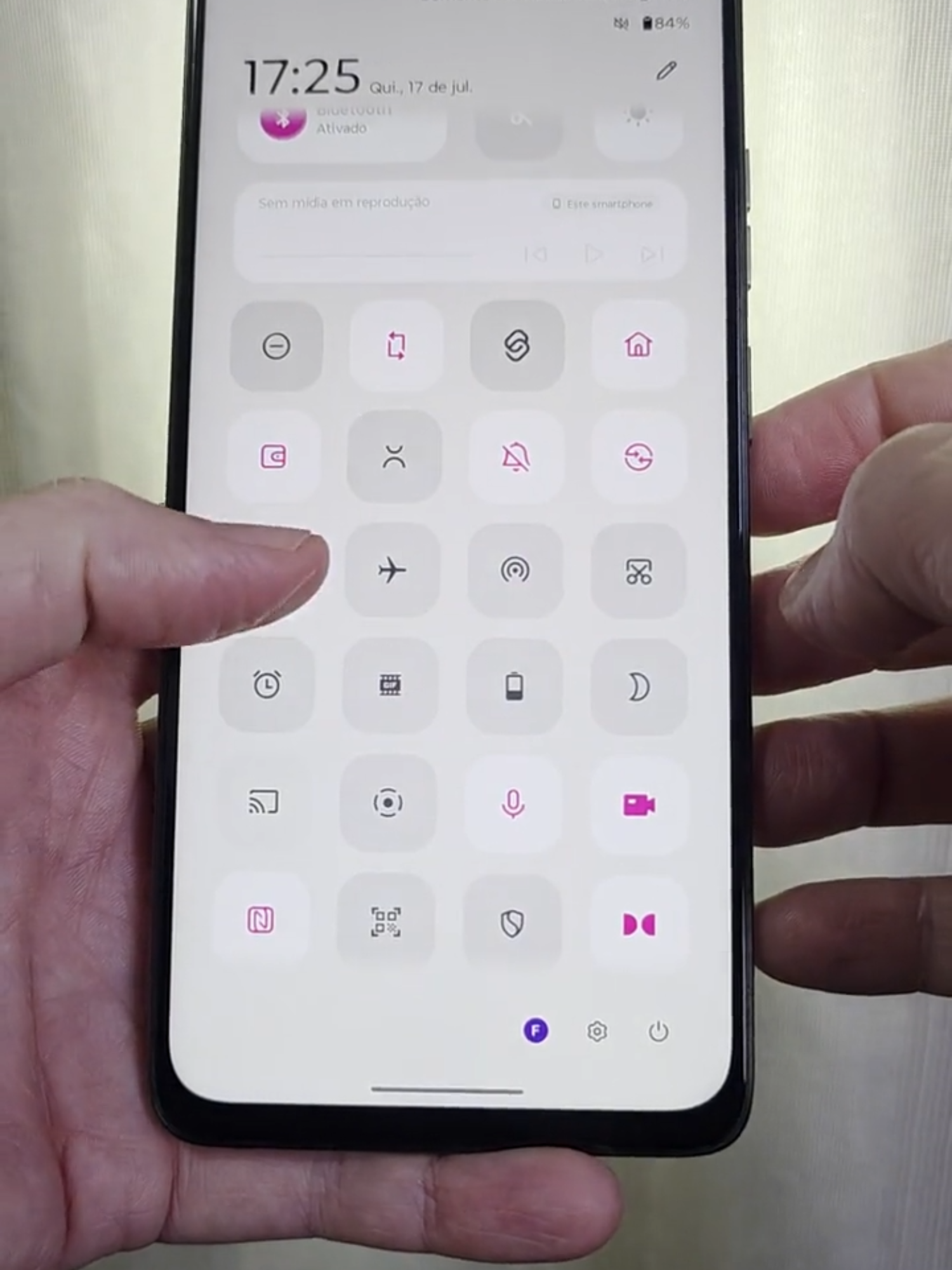 MOTOROLA MOTO G56 - GESTOS PARA ATIVAR A LANTERNA E CÂMERA - #MOTOROLA #MOTOG53 #LINUXBRS #fypシ゚ #ANDROID #FYP #VAIPROFY #VAIPRAFY #FYPPP #FYPPAGE