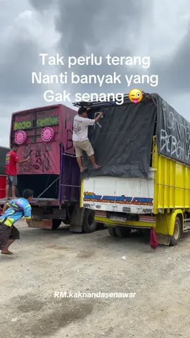 Mode redup🤫#rmkaknandasenawar #fyp #trukmaniaindonesia #trukmania #indonesia #17agustus  #fyppp #supirtrukindonesia 