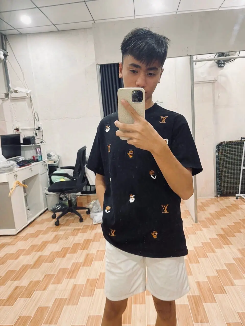 Sau này anh ta có bỏ em , nên nhớ vẫn còn anh luôn đợi em  Nếu annh ta không tốt với em thì hãy về với anh,anh đợi em không phải vì annh ngu,mà là vì anh không thể nào quên được bóng hình của em..”#fyp #tinhyeu #xuhuong 