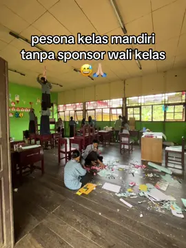 disaat kelas lain disupport wali kelas nya, hanya kelas kami yang ga, tapi itu bukan masalah bagi kami. kami belajar berdiri dan menyelesaikan semuanya tanpa berisik. #fyp #gaadasponsorwalikelas #kelasmandiri #pesonaindonesia #happy 