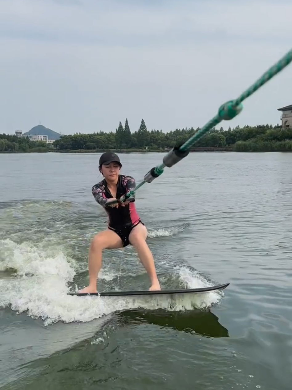 #surf #liz #bikini #surfing #luotsong 