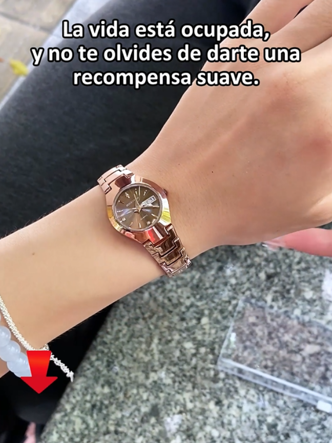 Look how beautiful this watch is ✨ It's really classy ❤️#watch  #ladieswatch  #goldwatch  #fashionwatch#luxury  #fashion  #tiktok  #tiktokshop  #gifts#Seckill#goneviral 