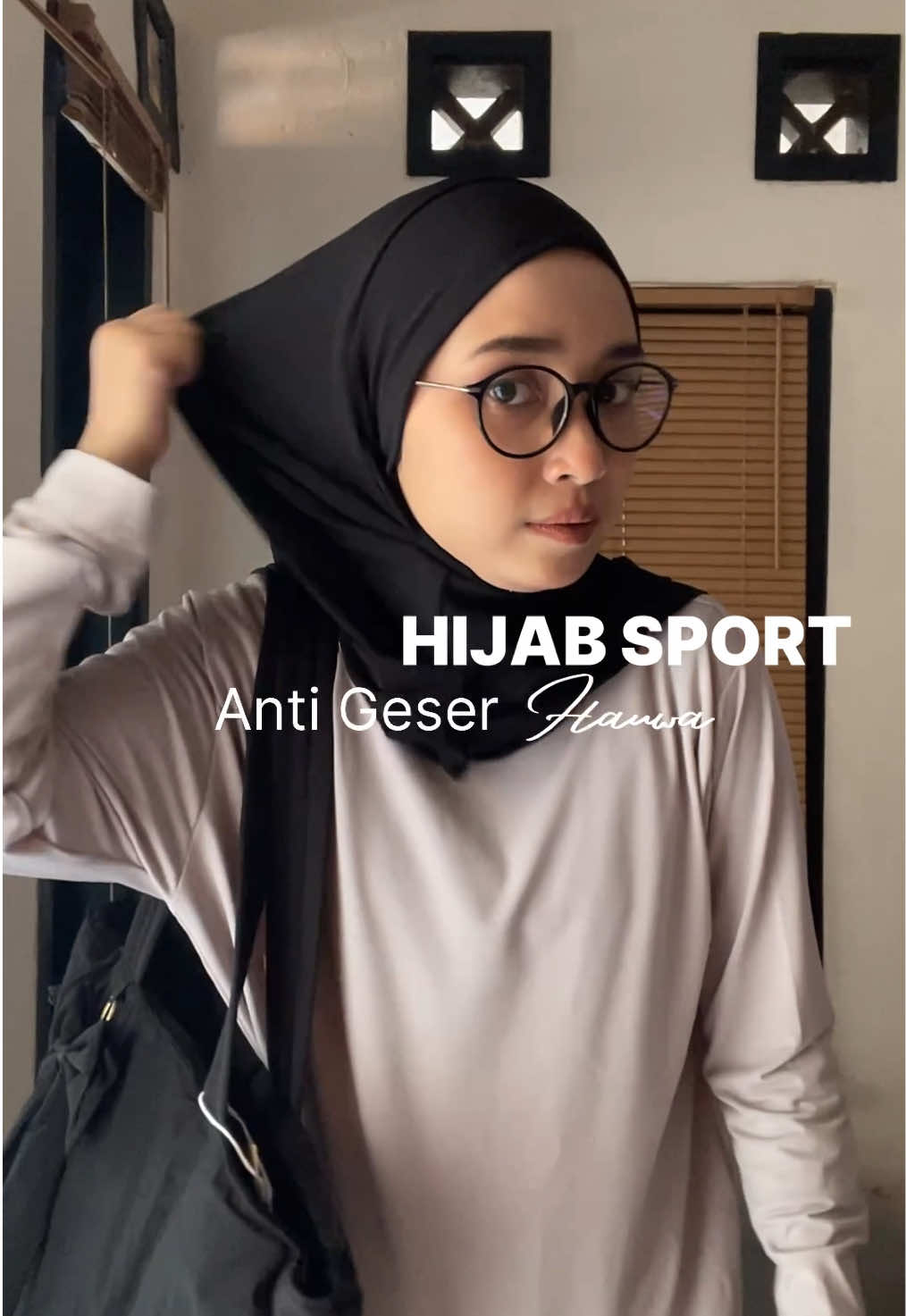 Hijab Sport ternampol anti geser #hijabsport #hijabsporty #hijabolahraga #outfitolahraga #hijabbergo 