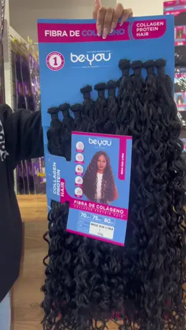 💘 O modelo “Miga sua Loka” da marca Be you está em nossa loja com seis opções cores disponíveis!  👉🏽Confira quais são as cores e demais informações no vídeo.  #fibradecolágeno #lojadecabelos 