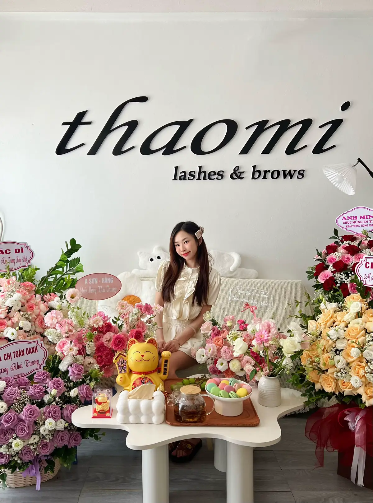 🎉 𝐆𝐑𝐀𝐍𝐃 𝐎𝐏𝐄𝐍𝐈𝐍𝐆 🎉                       𝑻𝑯𝑨̉𝑶 𝑴𝑰 𝑨𝑪𝑨𝑫𝑬𝑴𝒀  _𝐒𝐚𝐮 𝐧𝐡𝐢𝐞̂̀𝐮 𝐧𝐠𝐚̀𝐲 𝐚̂́𝐩 𝐮̉ 𝐦𝐨𝐧𝐠 đ𝐨̛̣𝐢, 𝐜𝐮𝐨̂́𝐢 𝐜𝐮̀𝐧𝐠 𝐭𝐡𝐢̀ 𝐞𝐦 𝐜𝐮̃𝐧𝐠 đã 𝐡𝐨à𝐧 𝐭𝐡𝐚̀𝐧𝐡 𝐦𝐮̣𝐭 𝐜𝐡𝐢𝐞̂́𝐜 𝐭𝐢𝐞̣̂𝐦 𝐧𝐡𝐨̉ 𝐱𝐢𝐧𝐡 𝐜𝐮̉𝐚 𝐦𝐢̀𝐧𝐡🥰. Đã đế𝐧 𝐧𝐠𝐚̀𝐲 𝐜𝐡𝐨 𝐜𝐚́𝐜 𝐜𝐡𝐢̣ 𝐞𝐦 𝐛𝐮𝐧𝐠 𝐥𝐮̣𝐚 𝐚̣❣️ ✨ Ngày 14/8 (thứ 5) 𝑻𝑯𝑨̉𝑶 𝑴𝑰 𝑨𝑪𝑨𝑫𝑬𝑴𝒀  chính thức khai trương ✨Nhân dịp khai trương, tiệm mình giảm 3️⃣0️⃣% cho tất cả khách hàng khi làm dịch vụ tại tiệm ✨Chương trình ưu đãi được bắt đầu từ ngày 14/8 đến hết ngày 14/9 ✨Tiệm nhỏ của em có những dịch vụ sau : - Nối Mi (bao gồm các dáng thiết kế) - Khử thâm môi - Phun môi bong đậm - Phun môi thạch - Lông mày phong thuỷ - Nốt ruồi phong thuỷ - Khoá mi cơ bản -> nâng cao - Khoá phun xăm cơ bản -> nâng cao