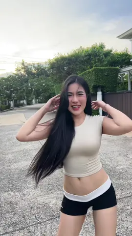 ชอบหุ่นตอนนี้จัง😳