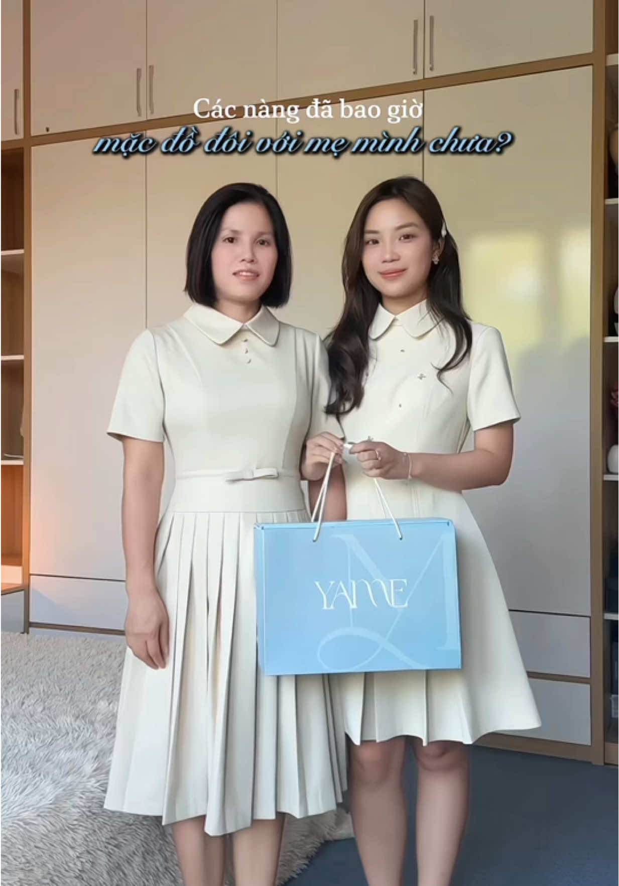 Mặc đồ đôi với mẹ nè 💕 @YAME.Dress.Design @YAME Dress Design #YAME #TikTokFashion #thoitrangnu #nhungsoo #outfitideas 
