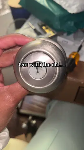 #homeimprovement #smartlock #smartdoorknob #remodeling #newhome 