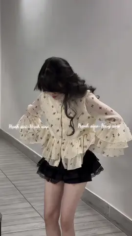 Áo xinh #xhuong #xh #tiktok #vayxinh #thoitrang #homnaymacgi #thoitrangcongso #viral #trending #homnaymacgi #trend #LearnOnTikTok #phoido #xhtiktok #style #quanao #fashion #outfit #fyp #foryou #thoitrangtiktok 