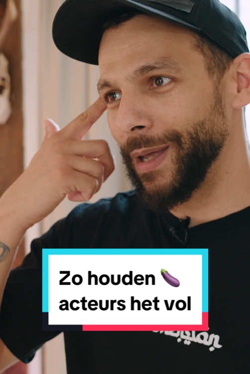 Hoe word je de ultieme seggsgod? Noah en Indie leren het door mee te kijken op een p🍆rno set.  📲 Check de nieuwe serie ‘Hoe word ik een seggsgod’ op ons YouTube kanaal 💦 #lerenoptiktok #voorlichting @Noah Erselina @Indie 