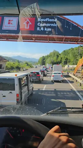 Cum o dai, cum o sucesti..... tot o pla o belesti 🤣🤦‍♂️