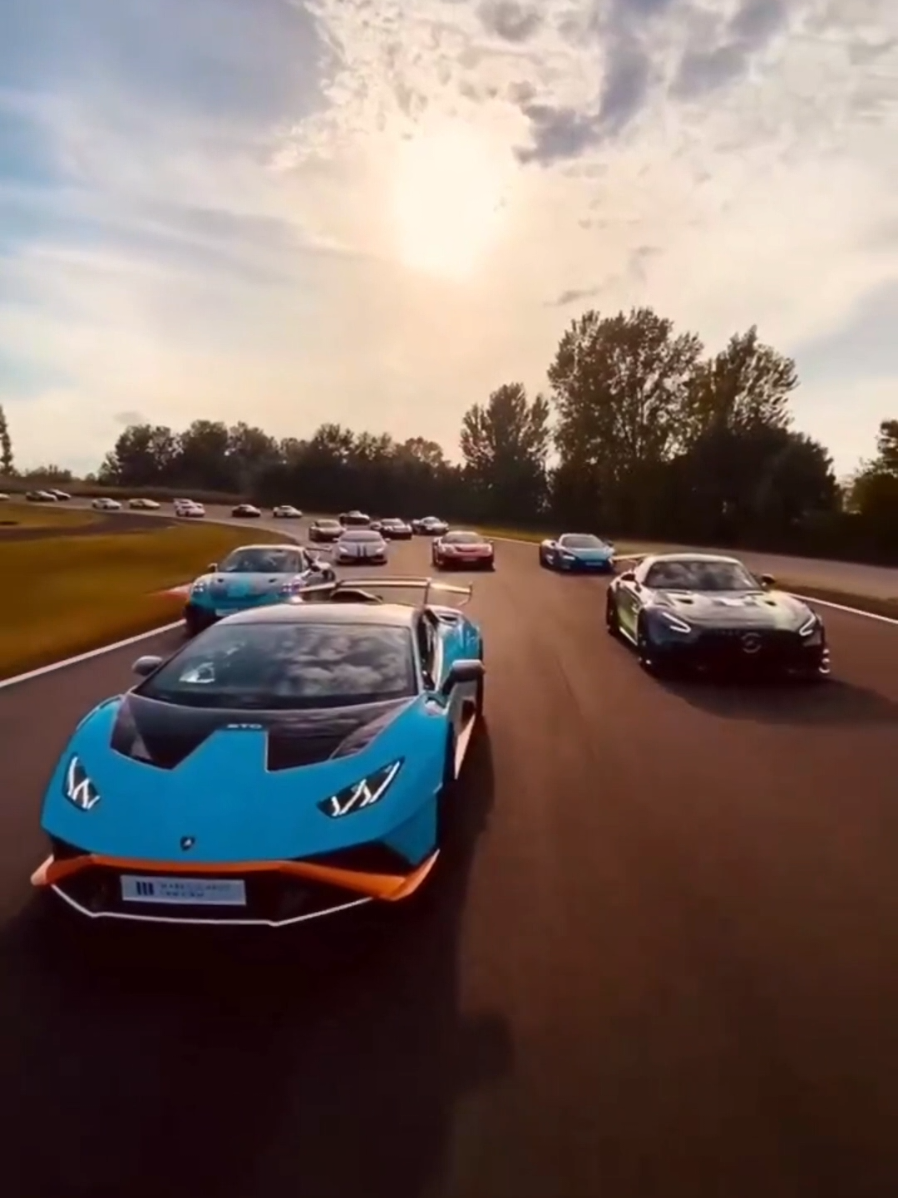 Y ahora #alofoke #Rubenthemelody #lacasadealofoke #salsa #lamborghini 