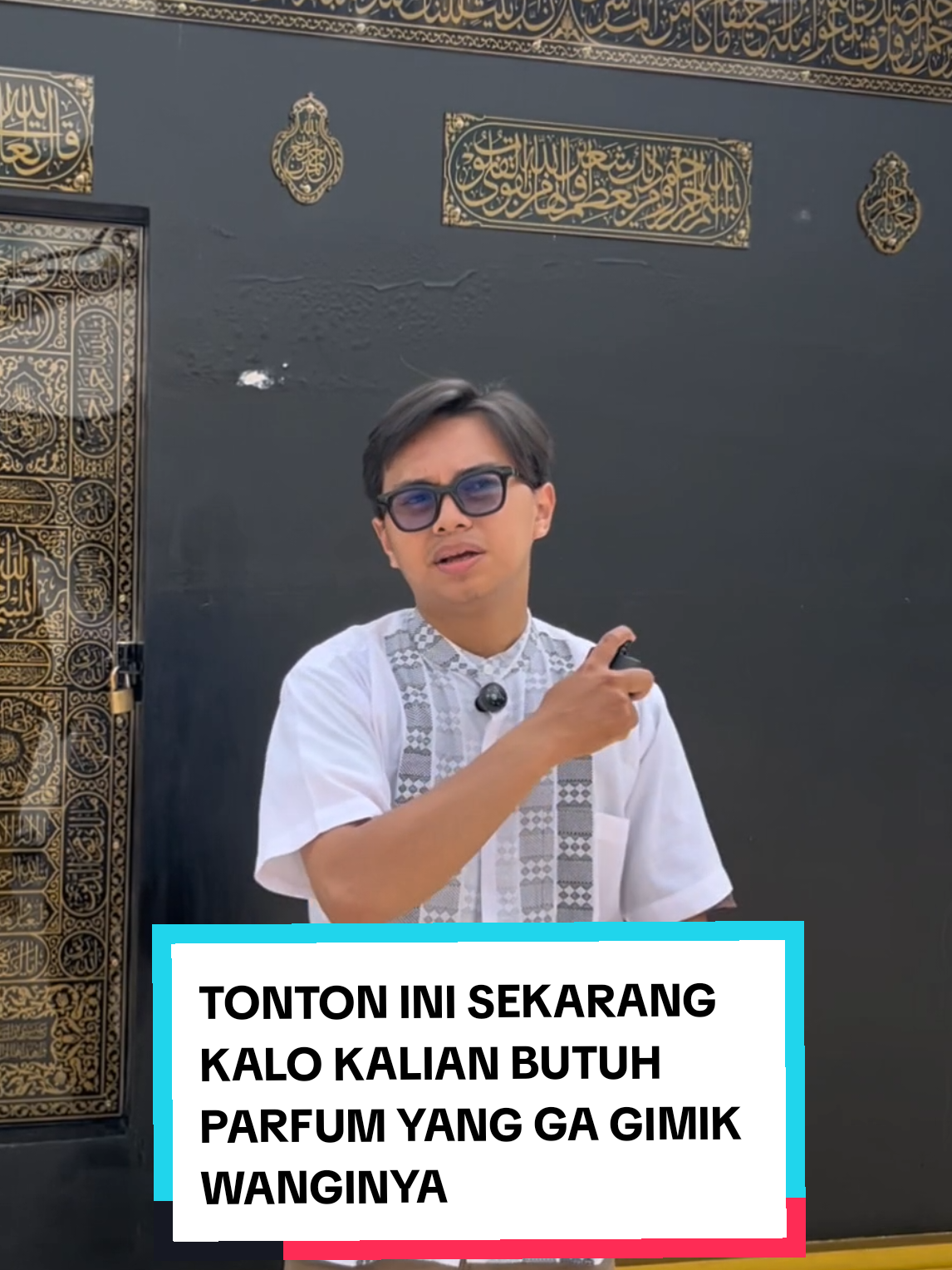 Parfum umair yang satu ini beneran bikin candu wanginya, udah tahan seharian dan ditambah wanginya soft walaupun di pake di outdoor ataupun indoor.  Coba sendiri buktikan, dengan cara klik keranjang kuning dibawah 