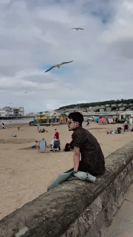 Feel the vibes😌😎#featureme_2025 #dipja #morangmuser #goviral #uk #bristolbeach🏖️🌊☀️ 