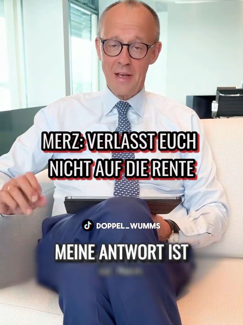 In seiner regelmäßigen Kanzler-Fragestunde auf Instagram hat Bundeskanzler Friedrich Merz jüngere Bürger davor gewarnt, sich auf die gesetzliche Rentenversicherung zu verlassen. Auf den Staat allein dürfe man in Sachen Altersvorsorge nicht setzen, so Merz. Er betont, dass es entscheidend sei, bereits in jungen Jahren für die Altersvorsorge zu sparen. #merz #bürger #rente #kanzler #rentner 