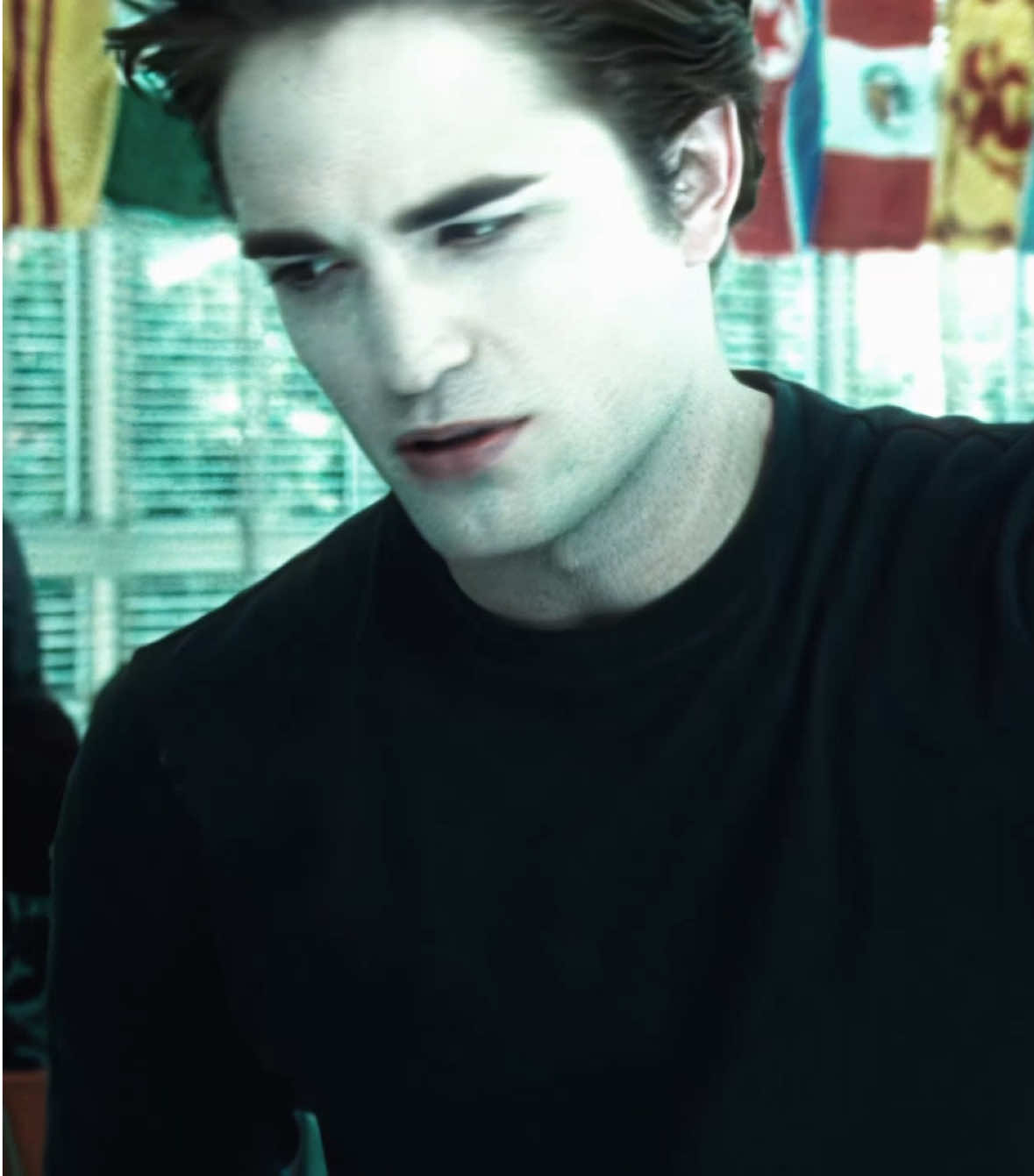 Postingat school yay — #edwardcullen #edwardcullenedit #twilight #fyp #twilightsaga  — Edward Cullen Robert Pattinson 4k after effects edit