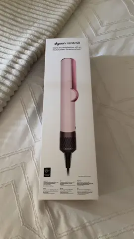 A girl's version of PS5 🎀 @Dyson France #dysonairstrait #pink #dyson #hairtok #pourtoii 