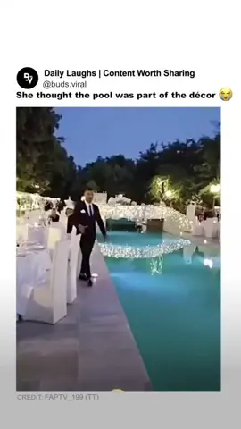 She thought the pool was part of the décor 😭 #fyp #trending #usa #explore #foryoupage 
