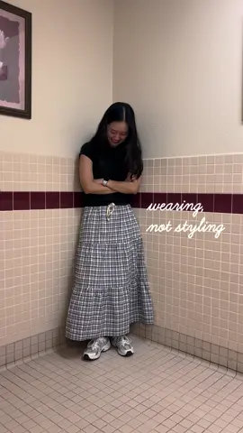 wearing, not styling  #outfitdetails @madewell tshirt, @Eight Cats skirt, and @New Balance shoes  ps the eight cats skirts has a mid length liner AND pockets!!! I’m obsessed  #casualworkoutfit #OOTD #wiwt #wearingnotstyling 