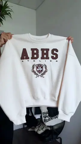 Áo sweater nhà AB HOUSE đẹp voãiii á #macdepmoingay #aosweater #phoidoxinh #xuhuong #abhouse 