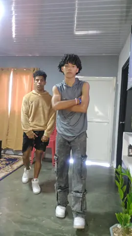 con el broo @esteban  #para_ti_fyp #viral #tik_tok #dancer #foreverdancer 