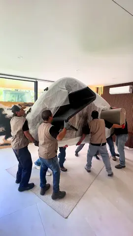 La mesa de Anabel  #muebles #mueblesdediseño #diseñodeinteriores #interiorismo  Los muebles de Anabel 