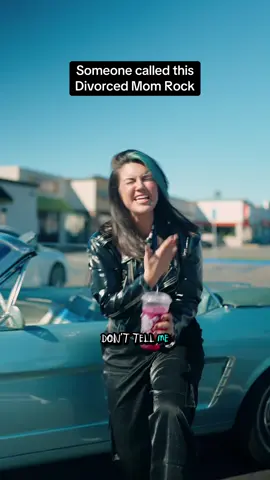 Where my divorced mom’s at?? 🤘🏻😛 #sum41 #elderemo #elderemotiktok #poppunk #emo 