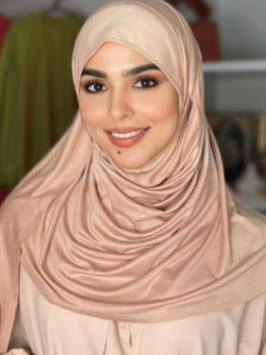 Nouvelle Collection 🥳💕 🏖️ مجموعة ألوان روووعة 💖 في مودالنا الجديد ✨ Prestige cotton viscose ✨ ✅بلاش مساسك ✅قماش قطن فيسكوز جودة عالية ✅الجزء العلوي مبطن واقف للناس الي ما تحبش القطن الي يحصر الوجه ✅فيه خيوط مالداخل بش تكبس قد ما تحب ✅متوفر في الستندار و الماكسي ✅تلبسها في ثانية و مستحيل تتحرك و تتمتع يوم كامل بالراحة و الفيانة مالا اش تستنى اختار الوانك ابعثلنا ميساج أو كلمنا على الهاتف 📞25389437 📞23066604 📞55910036 www.hijabfashion.tn