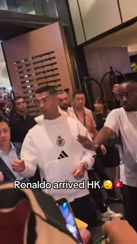 Siuuu #ronaldo #ronaldo7 #cristianoronaldo #fyp #foryou #xybca #cr7 #siuuuu #foruyou #4u #football #futbol⚽️ #cristaosnotiktok #soccertiktok 