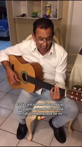 Solo quiero escuchar tu voz una vez más… ❤️‍🩹 te extraño todos los días, me haces una falta inmensa. Extraño tus bromas, tu alegría, tus consejos, tu olor… VIVES en la música y en mi corazón, jamas lo olvides papito… TE AMO ❤️ 