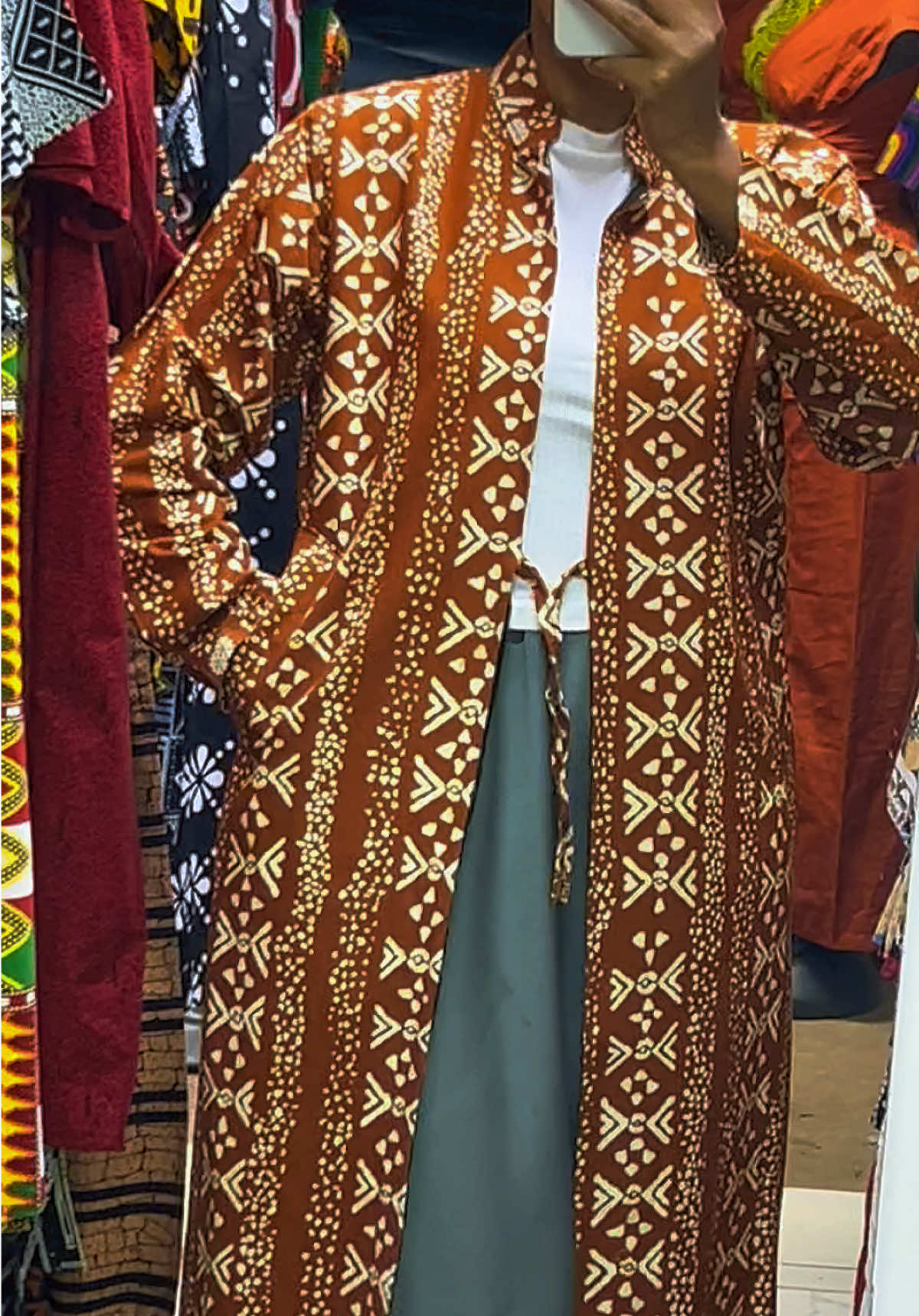 Mid-length long sleeve kimono available for you ksh2000 Available in medium,large and extra large. #kimonostyle #kimonofashion #njambifrikaoutfits 