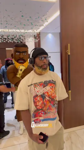 Abraham Nova has arrived to the presser & he’s brought backup 😅