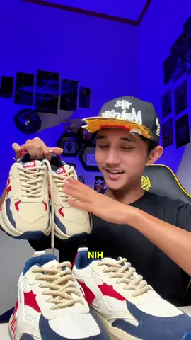 Sepatu sneakers pria kasual. #sepatu #sepatupria #sepatusneakers #sepatukasual #modalkontendoang 
