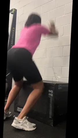 Today’s workout … Explosive ‼️#explosivetraining  #powertraining #core #Fitness