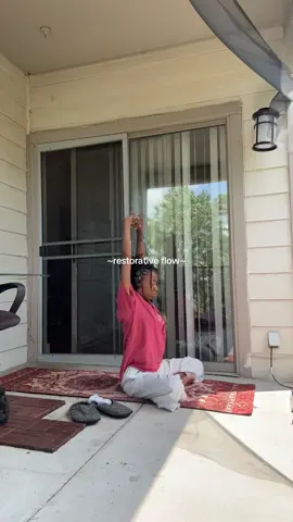 a smooth a chill flow for the afternoon 🌺 - p.s. i think i found the studio where i can get my yoga instructor certification!!! 😁 planning to take a class there to get a feel on the vibes, tbd!!!