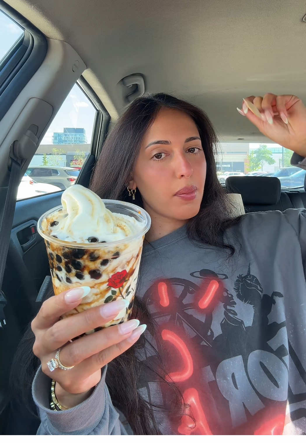 BUBBLE TEA ICE CREAM 🧋🍦 have u seen this anywhere else? #bubbletea #icecream #boba #bobaicecream #tryingfood 