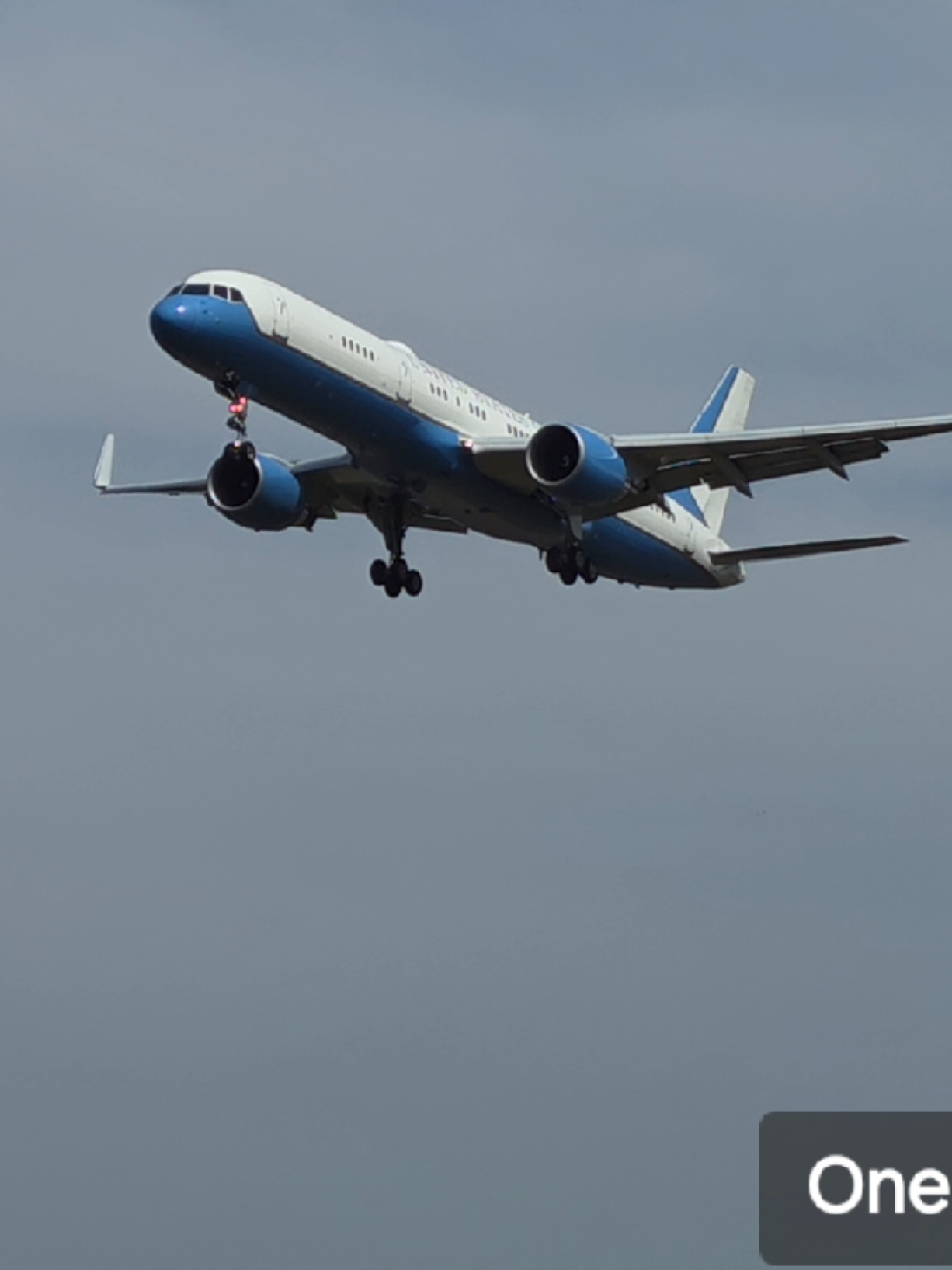 The second Boeing c-32 coming in to land at RAF Fairford to collect vice president J D Vance up.#jdvance #usairforce #boeing #fyp 
