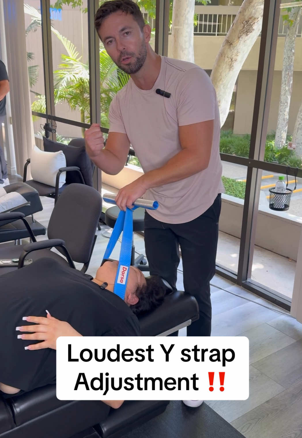 She’s been in so much pain for years and this is the only thing that has helped 🙏🏻#chiropractor #fyp #adjustment 