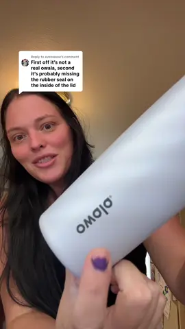 Replying to @eveoweee #greenscreen #owalawaterbottle 