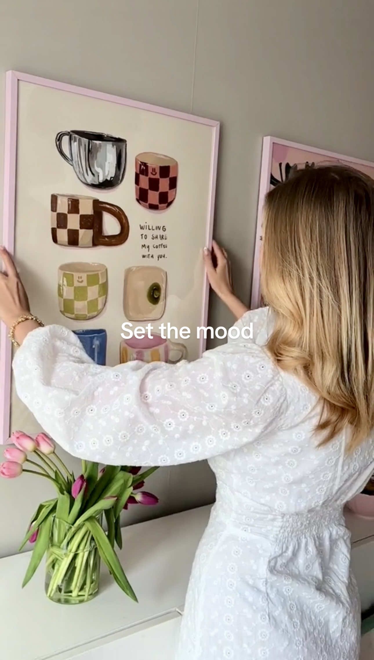 POV: You finally found the poster that gets you 🙋🏼‍♀️ Colorful, bold, and full of personality - just how we like it! Looks lovely @Emma 🖼️✨ #desenio #poster #fyp #ugc #wallart 