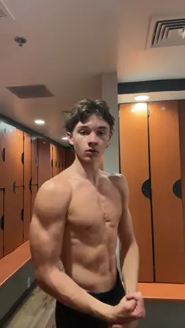 I don’t have cancer btw #gym #gymmotivation #Fitness #bodybuilding #GymTok #protein #physique 