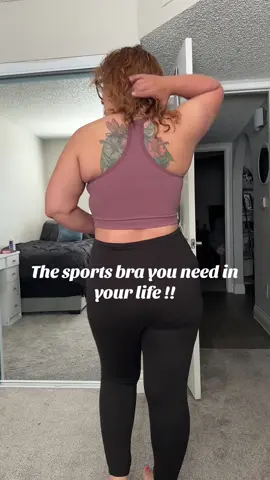 I’m more in love with the colors 🫶🫶 #sportsbra 