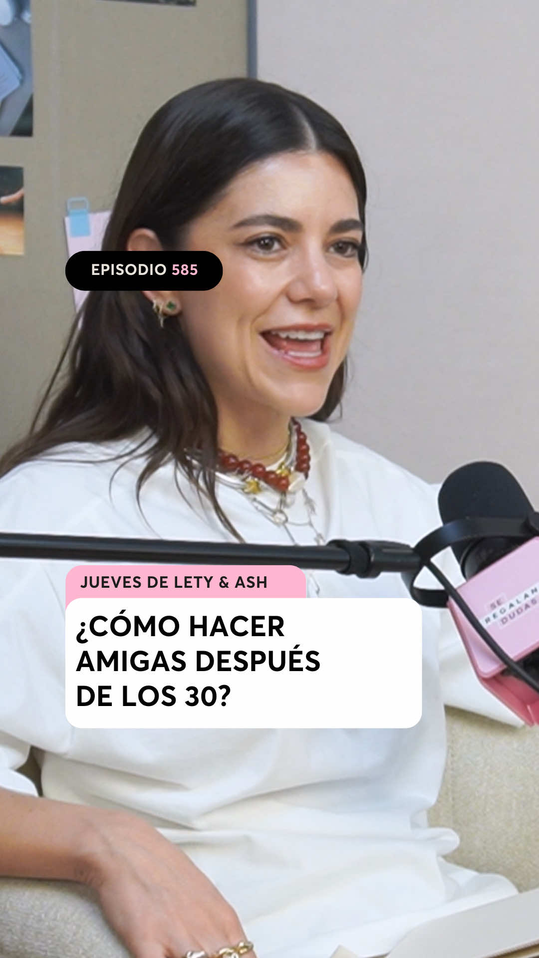 Hablamos sobre lo DIFÍCIL que es hacer nuevas amistades cuando llegas a una nueva ciudad. Tenemos doctorado en ese tema, así que si hoy están llegando a una nueva ciudad o conocen a alguien que lo está haciendo- mándenle este episodio, les va a ayudar. Es el 585 que encuentran en plataformas de audio o con video en YouTube. 💖
