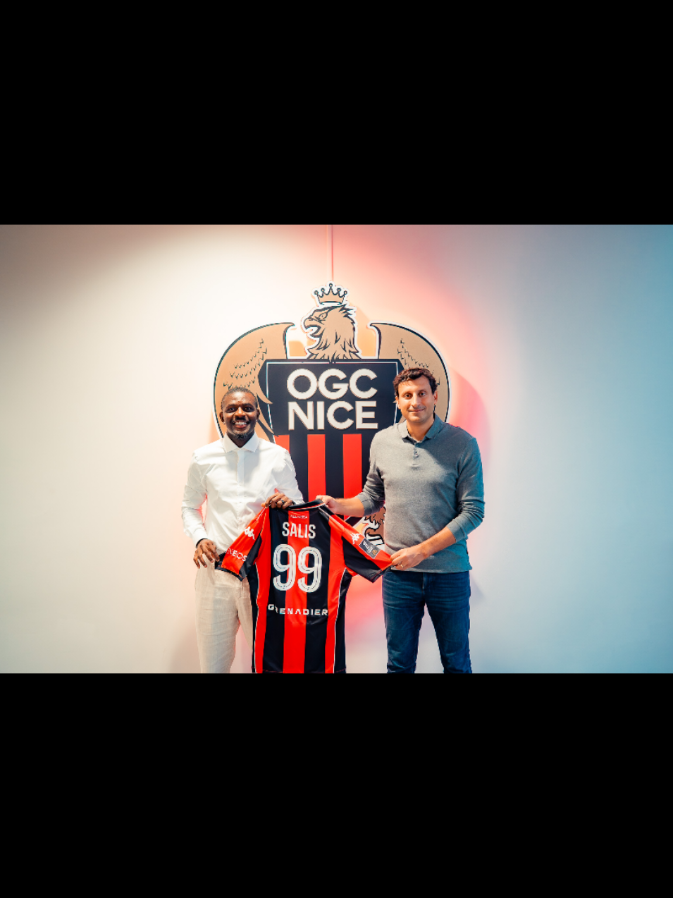 Quand Salis Abdul Samed et partir prêté à Nice il signe jusqu'au 30/06/2028 bonne continuation en Côte d'azur mon Salis🥹♥️🖤✅#salisabdulsamed #nice #lens #transfer #mercato 