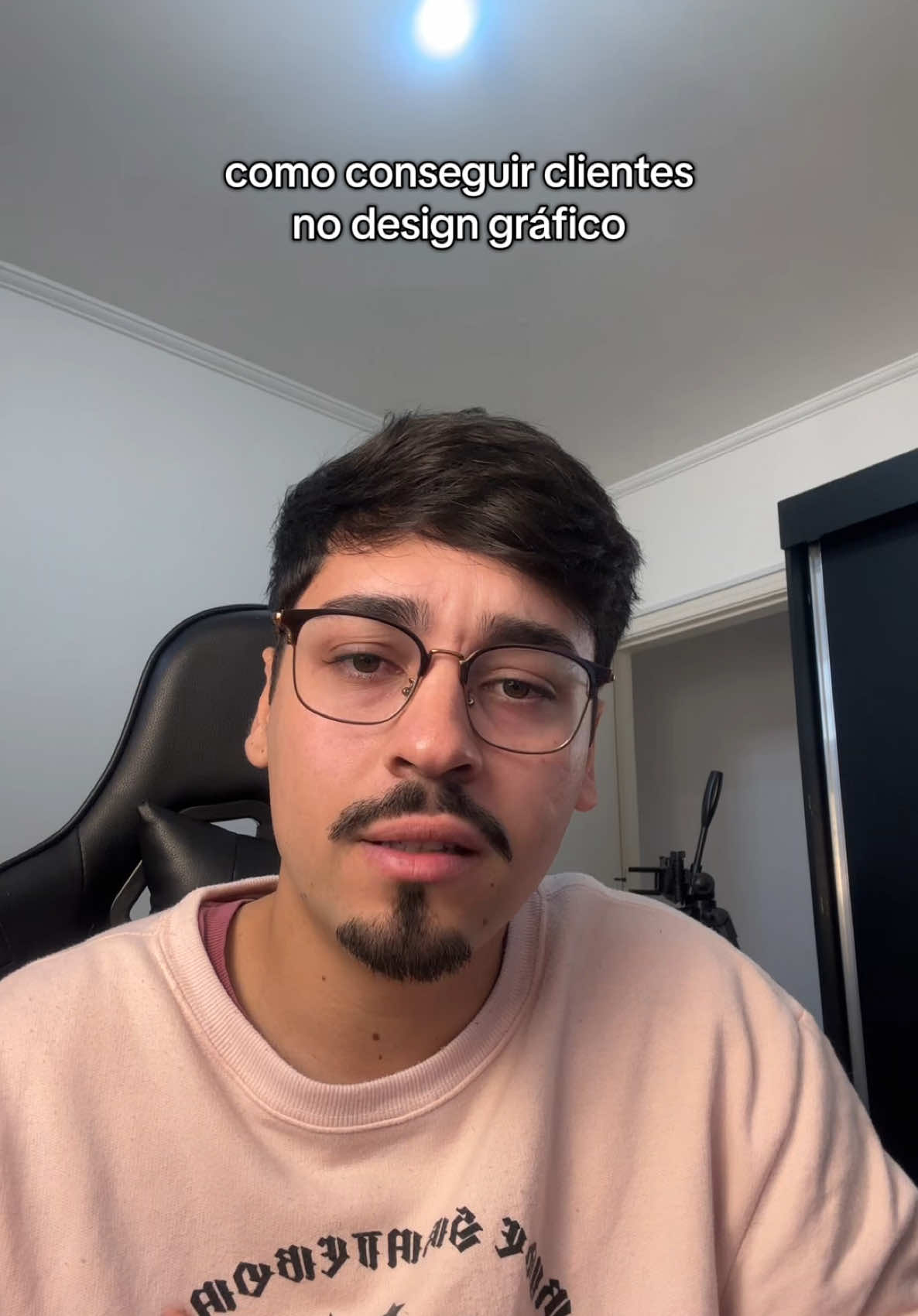Dicas de como conseguir clientes no design gráfico em 2025 💸 #designgrafico #design #fyp #foryoupage
