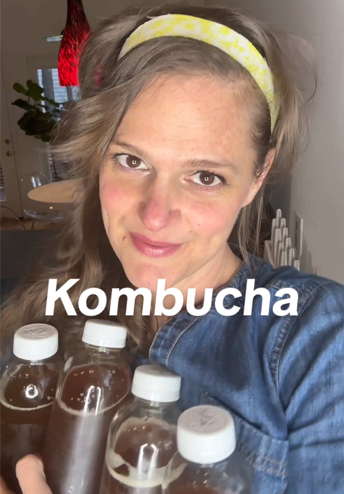 An act of love and witchery😘 @Melby ASMR  #asmr #asmrcommunity #midwestmom #kombucha 