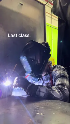 Just finnished my last assignment for my welding and fabrication certificate, so thankful for the people who have helped me along the way.  #tigwelding #welding #beginnerwelder 