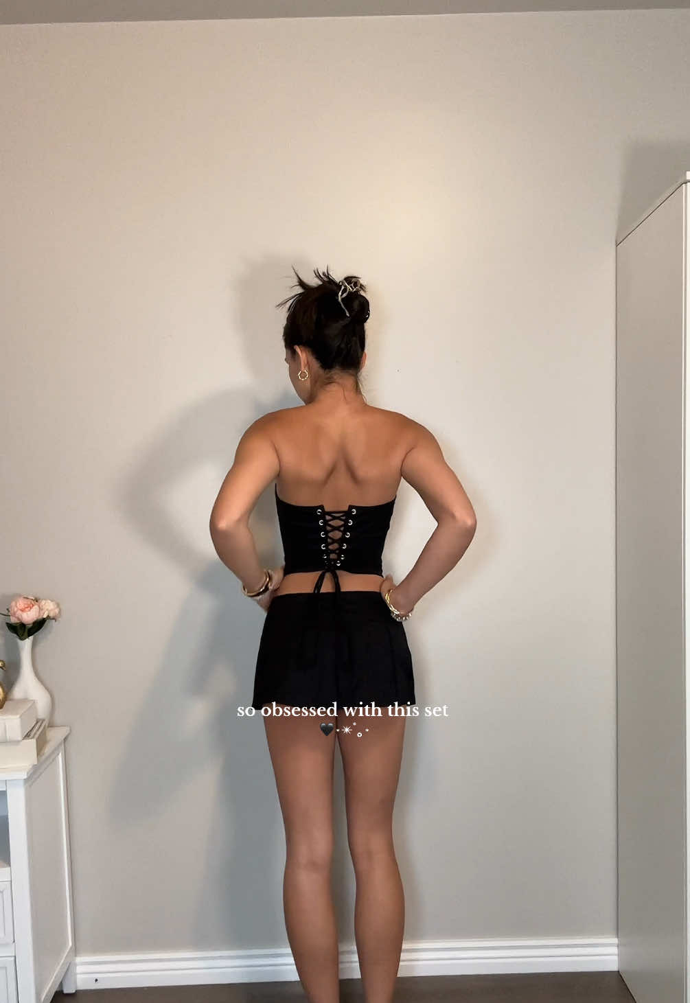 here’s the skirt ! 🙉 @thatssofetchus #twopieceoutfit #twopieceset #falloutfitinspo #cutesets #thatssofetch 