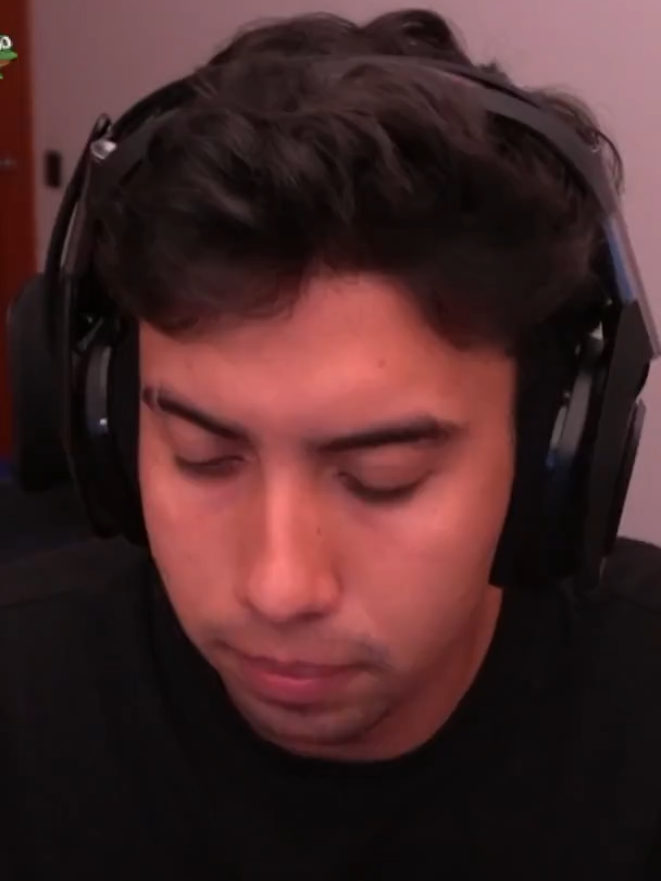 Policia de ROBLOX me acaban de robar! #elabrahaham #abrahahamflores #humor #tik_tok #robloxgames #brainrot @elabrahaham