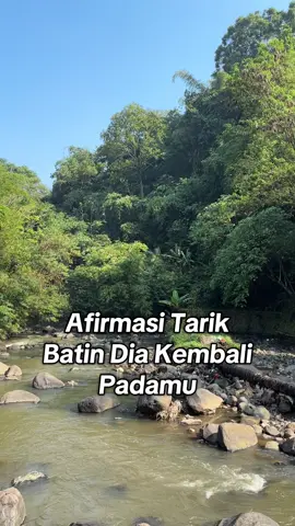 Afirmasi itu luar biasa bisa menarik apa pun yang kamu mau, termasuk energi batin seseorang. Tapi rahasianya bukan di seberapa sering kamu mengulang kata-kata, melainkan di energi yang kamu pancarkan. Kalau kamu mengafirmasi sambil obses,terikat, memaksa, atau takut kehilangan, justru itu menghambat aliran energi. Afirmasi paling kuat adalah saat kamu yakin, ikhlas, dan lepas. Kamu ucapkan dengan hati penuh syukur, percaya sepenuhnya pada Allah, lalu biarkan semesta bekerja. #AfirmasiBatin #ManifestasiCinta #EnergiLepas #VibrasiTinggi #EnergiPositif          